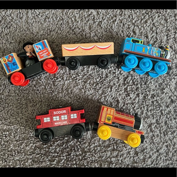 Thomas the Train Lot - Picture 10 of 11
